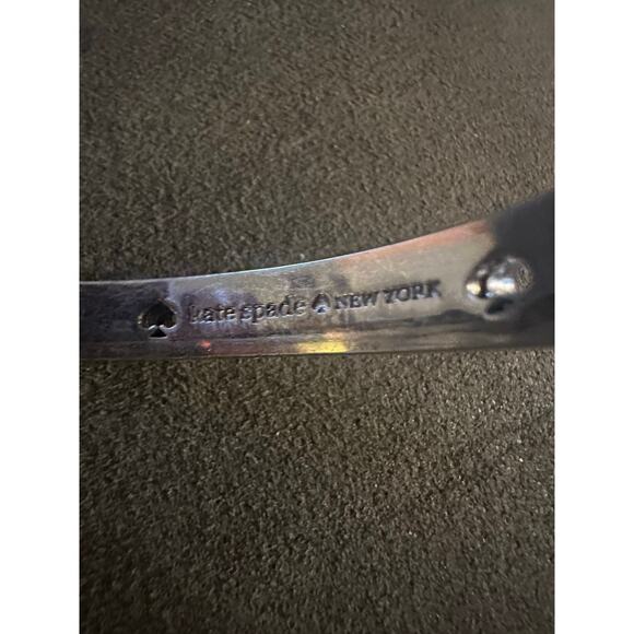 Kate Spade Spot The Spade Studded Hinged Bangle Silver Toned Women’s - Picture 6 of 11